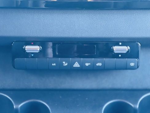 Used 2025 Mercedes-Benz Sprinter 2500 image 13
