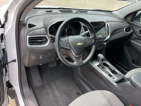 Used 2024 Chevrolet Equinox LT FWD image 14