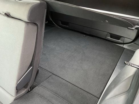 Used 2025 Toyota RAV4 XLE image 17