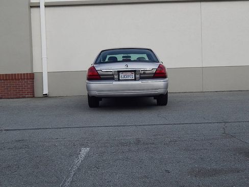 Used 2009 Mercury Grand Marquis LS image 4