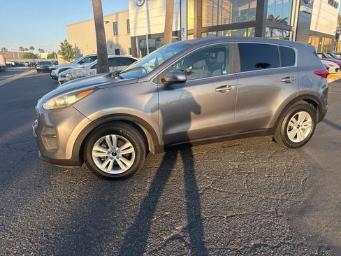 Used 2017 Kia Sportage LX FWD image 6