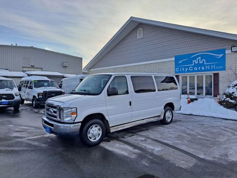 Used 2014 Ford E-350 and Econoline 350 XLT image 1