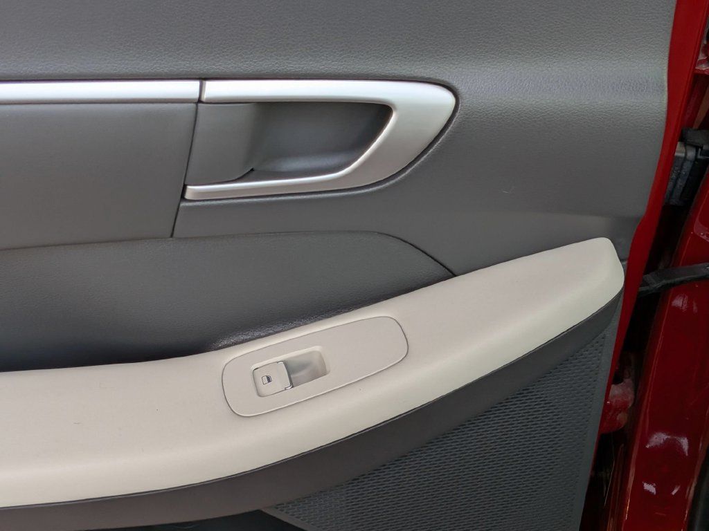 Used 2025 Hyundai Sonata SEL FWD image 23