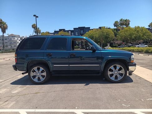 Used 2005 Chevrolet Tahoe LS w/ Cargo Package RWD image 4