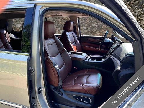 Used 2015 Cadillac Escalade Premium AWD/4WD image 7