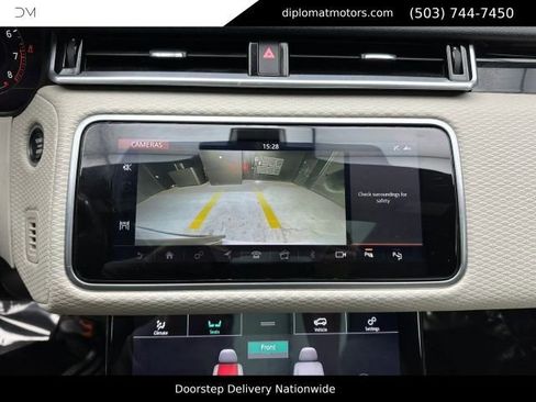Used 2018 Land Rover Range Rover Velar R-Dynamic SE AWD/4WD image 36