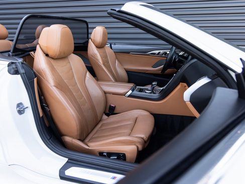 Used 2019 BMW M850i xDrive Convertible image 28