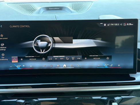 New 2026 BMW ALPINA XB7 AWD/4WD image 34