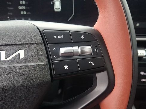 Used 2026 Kia Sportage SX FWD image 17