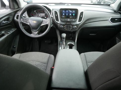 Used 2024 Chevrolet Equinox LT image 18