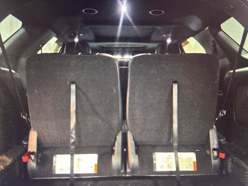 Used 2019 Ford Explorer XLT w/ XLT Sport Appearance Package image 7