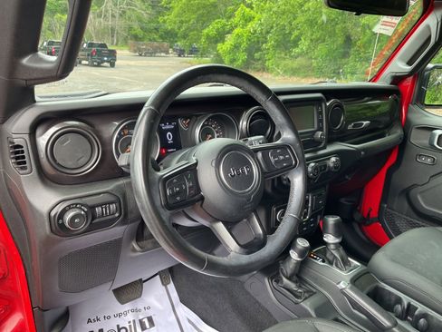 Used 2019 Jeep Wrangler Unlimited Sport AWD/4WD image 21