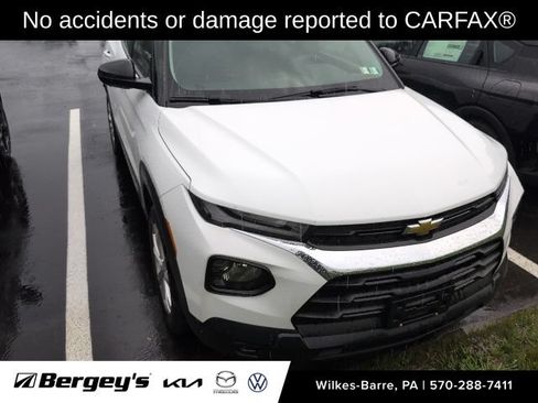 Used 2022 Chevrolet TrailBlazer LS FWD image 2