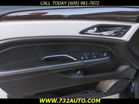 Used 2013 Cadillac SRX Performance image 32
