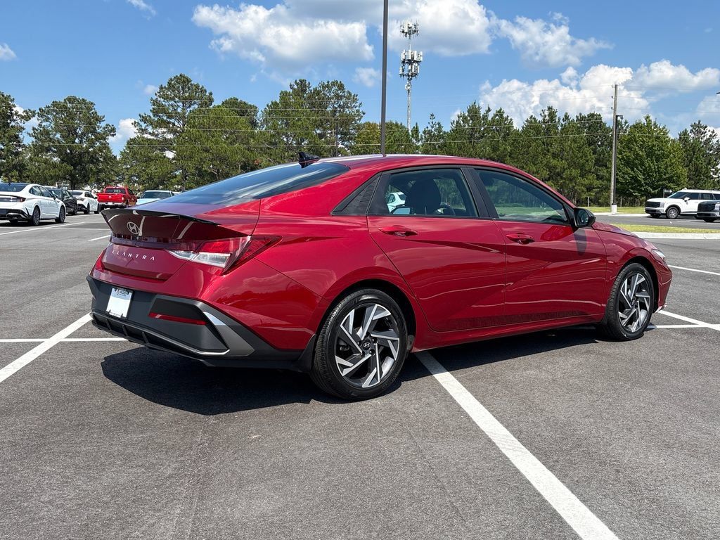 Used 2025 Hyundai Elantra Sport FWD image 26