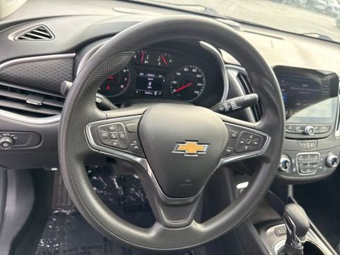 Used 2024 Chevrolet Malibu LT image 17