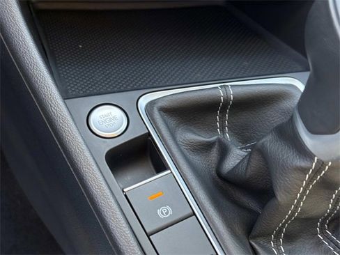 Certified 2024 Volkswagen Jetta SE w/ Panoramic Sunroof Package image 27