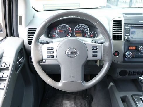 Used 2019 Nissan Frontier SL image 22