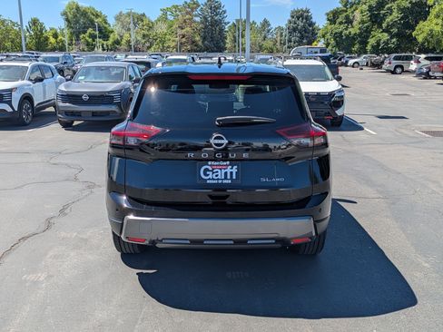 Used 2024 Nissan Rogue SL AWD/4WD image 11
