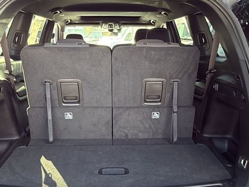 New 2025 Jeep Grand Cherokee L Laredo image 10