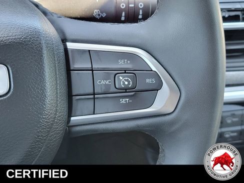 Used 2023 Jeep Compass Latitude AWD/4WD image 28