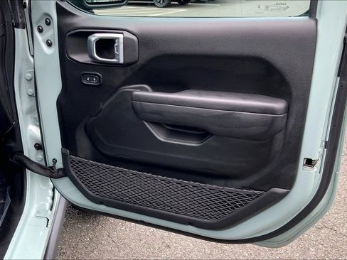 Certified 2024 Jeep Wrangler Unlimited AWD/4WD image 19