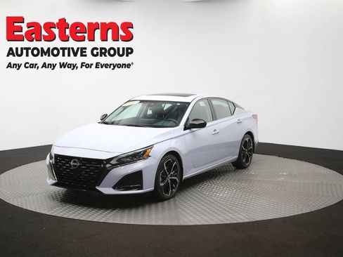 Used 2023 Nissan Altima 2.5 SR w/ SR Premium Package FWD image 56