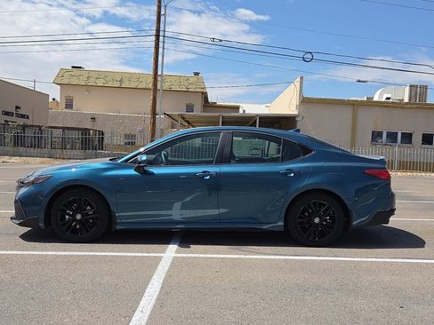 New 2026 Toyota Camry SE w/ Convenience Package FWD image 2