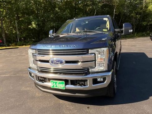 Used 2017 Ford F250 Lariat w/ FX4 Off-Road Package image 4