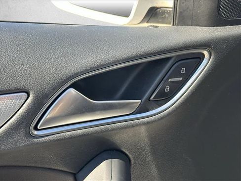 Used 2018 Audi Q3 2.0T Premium w/ Convenience Package image 19