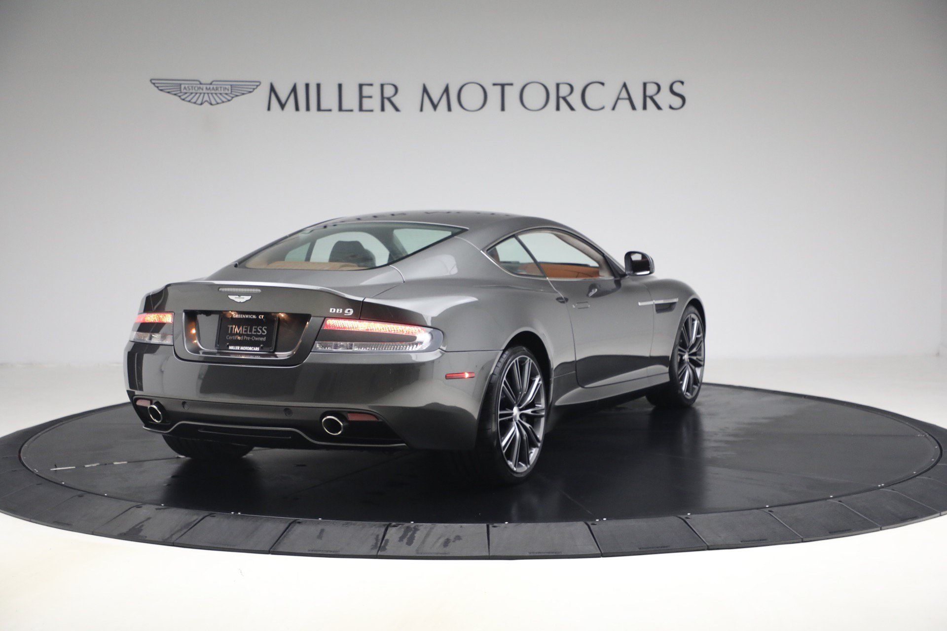 Used 2014 Aston Martin DB9 Coupe RWD image 7