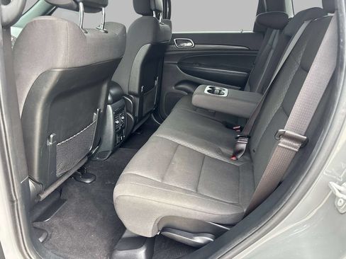 Certified 2020 Jeep Grand Cherokee Laredo AWD/4WD image 12