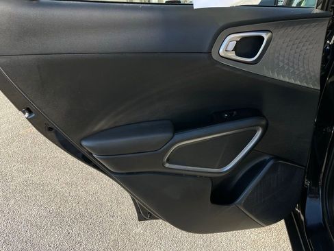 Used 2023 Kia Soul EX image 39