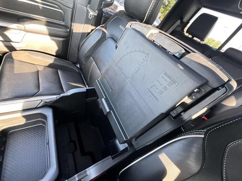 Used 2024 RAM 1500 Laramie AWD/4WD image 27