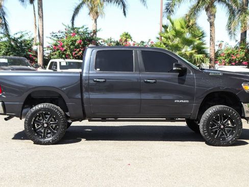 Used 2019 RAM 1500 Big Horn AWD/4WD image 11