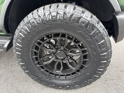 New 2025 Ford Bronco Outer Banks w/ Sasquatch Package AWD/4WD image 12