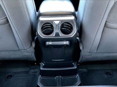 Used 2023 Jeep Wrangler Unlimited w/ 8.4" Radio Group image 20