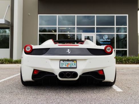 Used 2014 Ferrari 458 Spider image 4