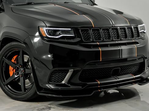 Used 2018 Jeep Grand Cherokee Trackhawk AWD/4WD image 3