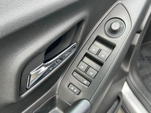 Used 2022 Chevrolet Trax LT w/ Driver Confidence Package image 23