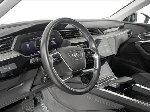 Used 2021 Audi e-tron Premium w/ Towing Package image 26