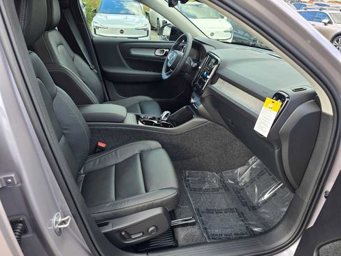 New 2026 Volvo XC40 B5 Plus w/ Protection Package Premier image 11