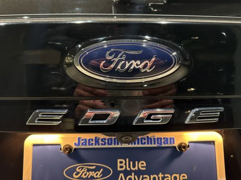 Certified 2024 Ford Edge SEL w/ Convenience Package image 14