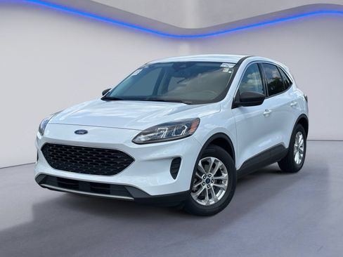 Used 2022 Ford Escape SE w/ Cold Weather Package FWD image 2