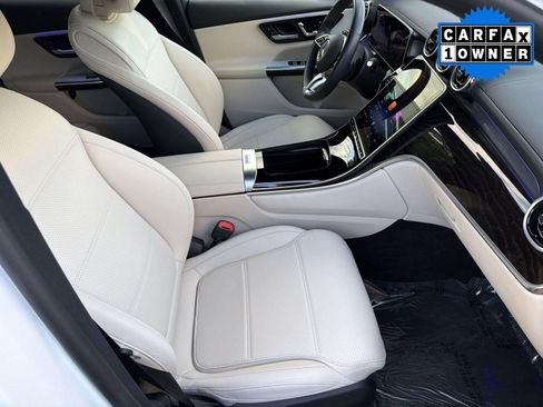 Certified 2025 Mercedes-Benz GLC 300 image 29