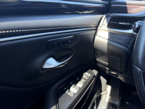 Used 2021 Lexus ES 250 w/ Premium Package AWD/4WD image 11
