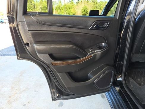 Used 2018 Chevrolet Tahoe LT w/ RST Edition image 26