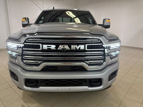 Used 2026 RAM 2500 Laramie AWD/4WD image 9