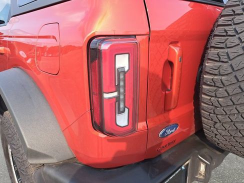 Used 2023 Ford Bronco Outer Banks w/ Sasquatch Package AWD/4WD image 31