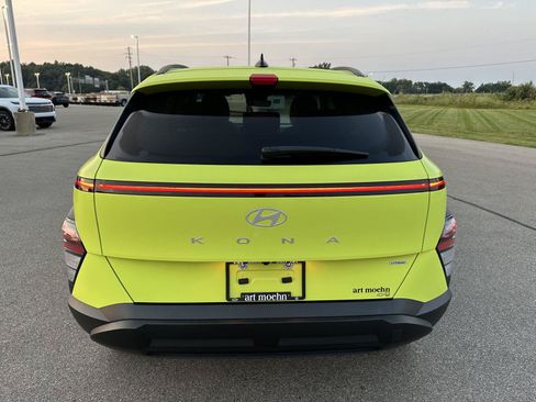 Used 2024 Hyundai Kona SEL AWD/4WD image 4